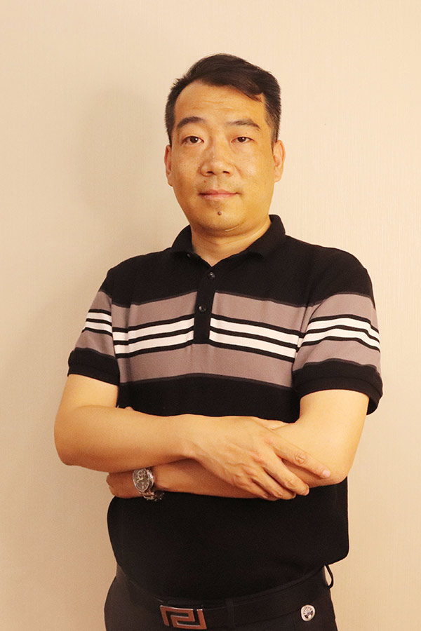 周至冯少坤 本科学历,毕业于陕西师范大学