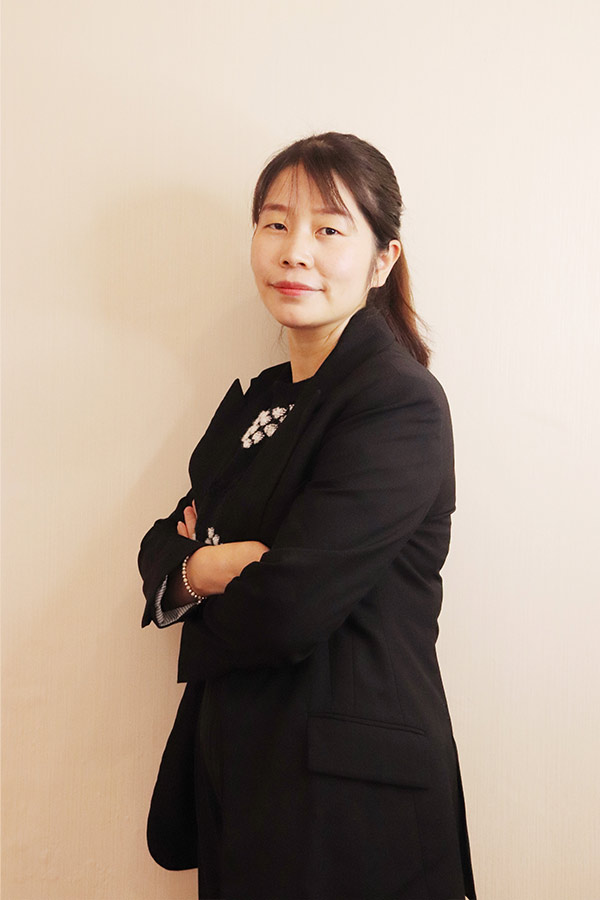 周至吕瑶 本科学历,毕业于陕西师范大学